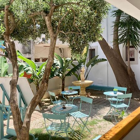 Tree Of Life Art Hotel Aγία Μαρίνα Εξωτερικό φωτογραφία